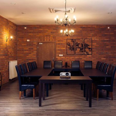 Stary Mlyn Hotel Swidnica  Bagian luar foto