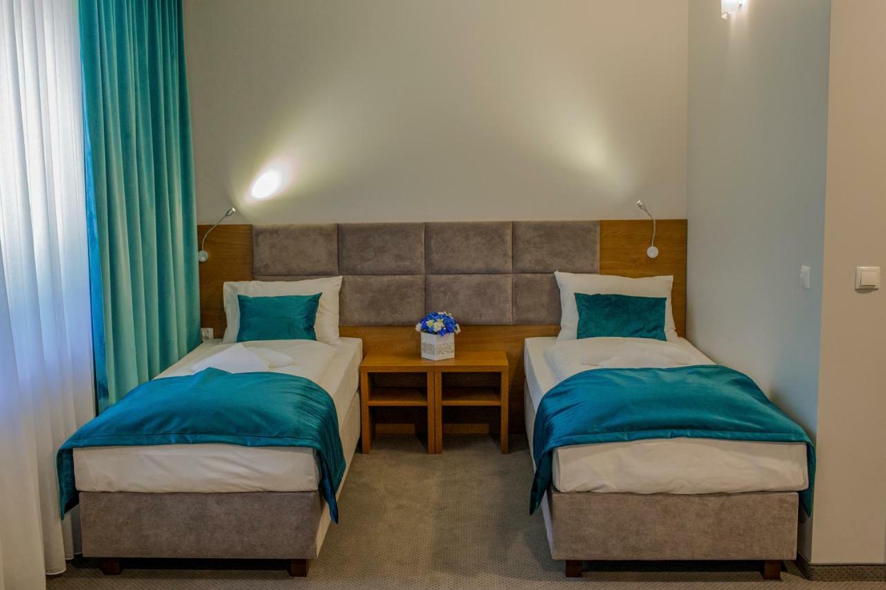 Stary Mlyn Hotel Swidnica  Bagian luar foto