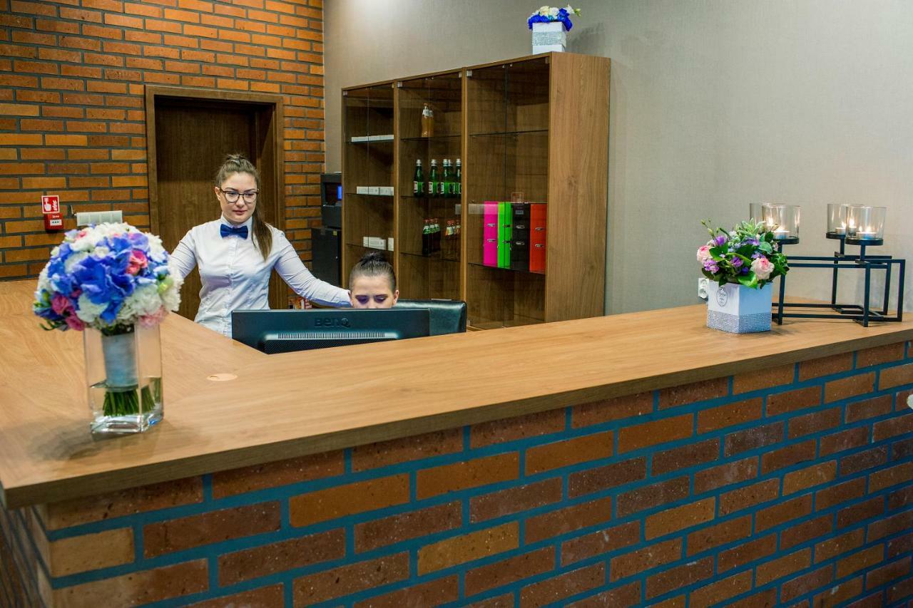 Stary Mlyn Hotel Swidnica  Bagian luar foto