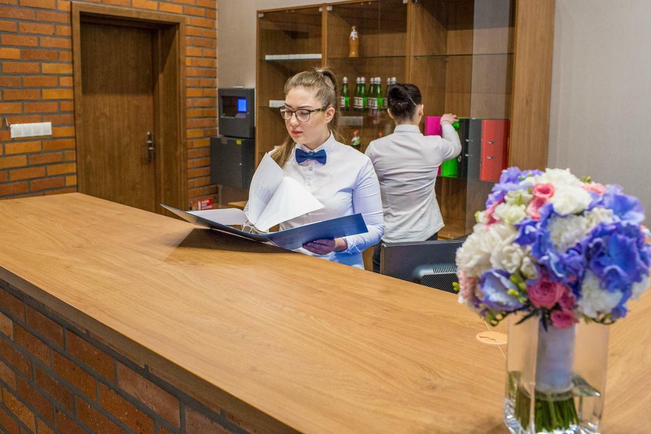 Stary Mlyn Hotel Swidnica  Bagian luar foto